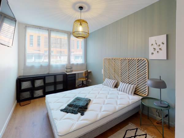 Colocation / Appartement 5 pièces de 79 m², Toulouse, Avenue Emile Dewoitine / Photo 9