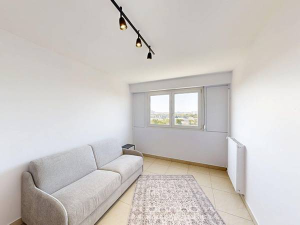 Colocation / Appartement 6 pièces de 103 m², Créteil, Boulevard Montaigut / Photo 2
