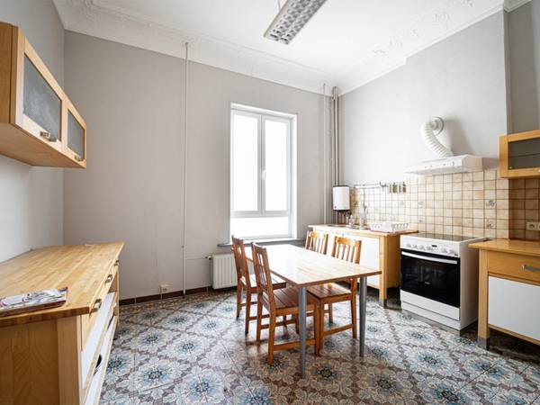 Colocation / Maison 4 pièces de 140 m², Charleroi, Rue de la Place / Photo 2