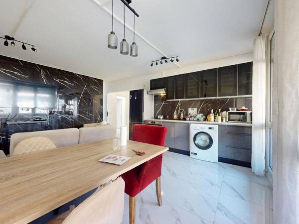 Colocation / Appartement 6 pièces de 99 m², Massy, Allée Marcel Cerdan / Photo 2