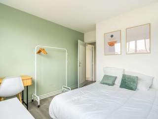 Room share, 5 rooms apartment, Mérignac