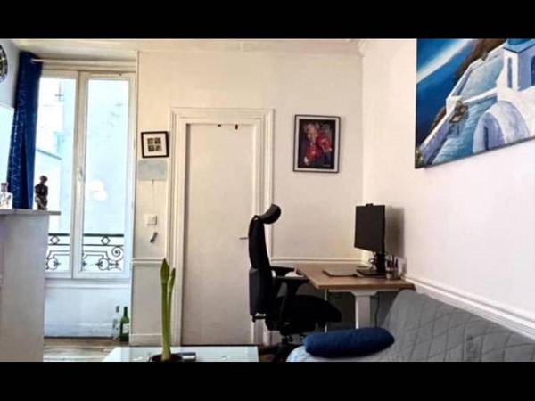 Chambre chez l'habitant / Appartement 3 pièces de 50 m², Paris, Rue des Martyrs / Photo 3