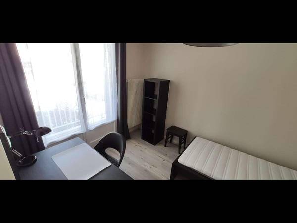 Colocation / Appartement 5 pièces de 70 m², Saint-Martin-d'Hères, Avenue Gabriel Péri / Photo 11