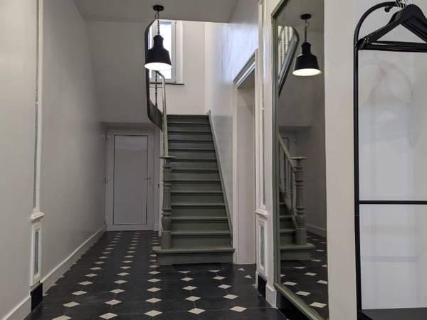 Colocation / Maison 10 pièces de 230 m², Charleroi, Rue Masses Diarbois / Photo 10