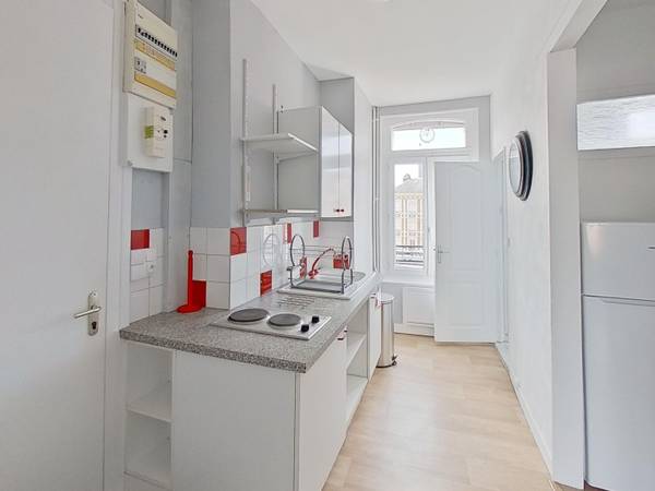 Location / Appartement 3 pièces de 42 m², Le Havre, Rue Dumé d'Aplemont / Photo 2