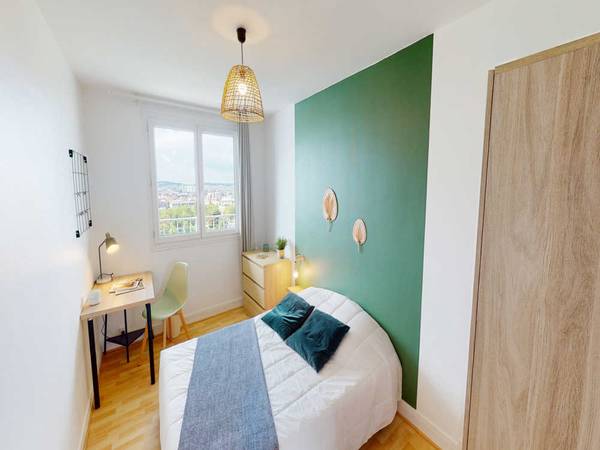 Colocation / Appartement 4 pièces de 80 m², Clichy, Rue du Chemin Vert / Photo 2