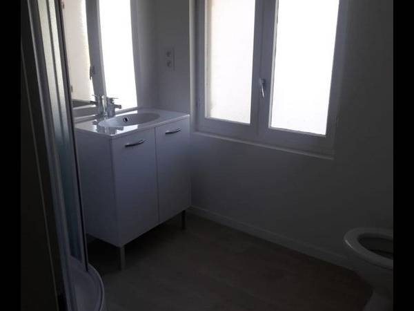 Location / Appartement 1 pièce, Périgueux / Photo 3