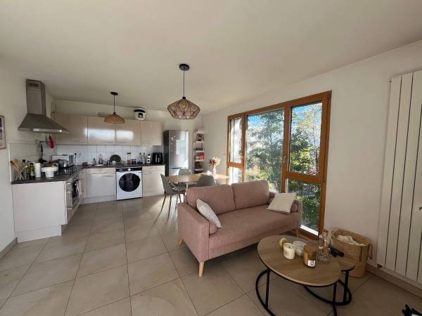 Colocation / Appartement 4 pièces de 66 m², Lyon, Rue Docteur Edmond Locard / Photo 2