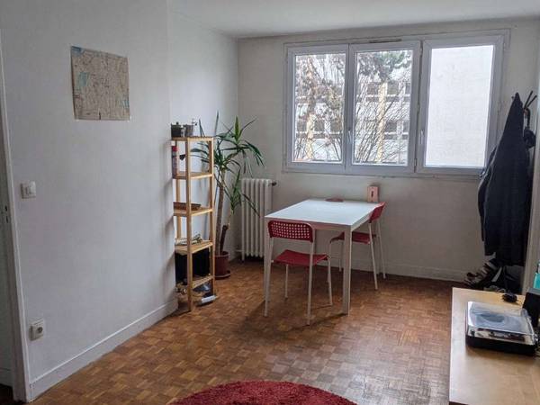 Colocation / Immeuble 2 pièces de 51 m², Ivry-sur-Seine, Rue Barbès / Photo 2