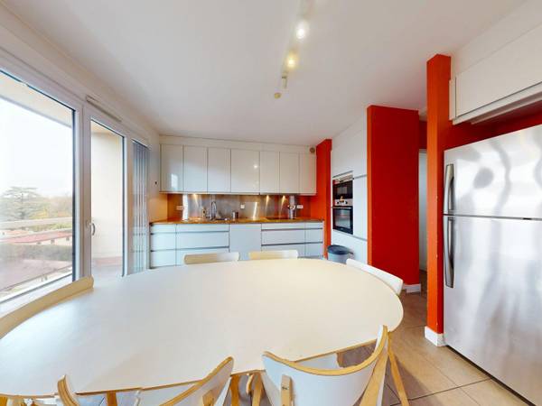 Location / Appartement 4 pièces de 80 m², Écully, Avenue du Docteur Terver / Photo 2