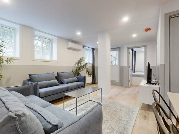 Colocation / Appartement 5 pièces de 120 m², Montréal / Photo 2