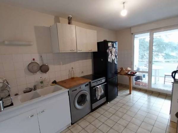 Sous-location / Appartement 4 pièces de 92 m², Champagne-au-Mont-d'Or, Rue Simon Buisson / Photo 2