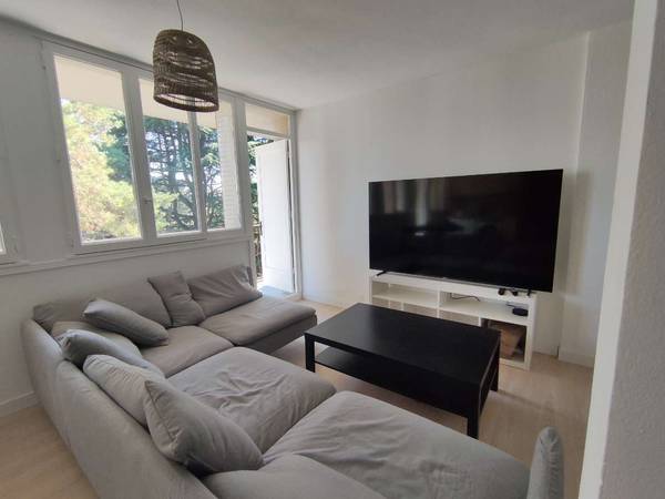 Colocation / Appartement 6 pièces de 84 m², Lyon, Rue Ernest Fabrègue / Photo 2