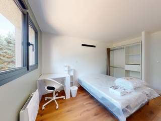 Flatsharing / 15-bedroom house · 270 m², Saint-Priest, Avenue Salvador Allende