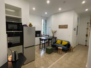 Colocation / Appartement 4 pièces de 75 m², Nice, Rue Assalit