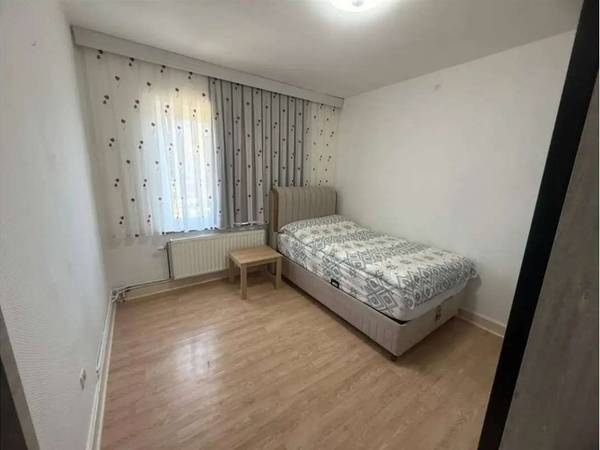 Colocation / Appartement 4 pièces de 80 m², Charleroi, Rue du Pont de Sambre / Photo 2