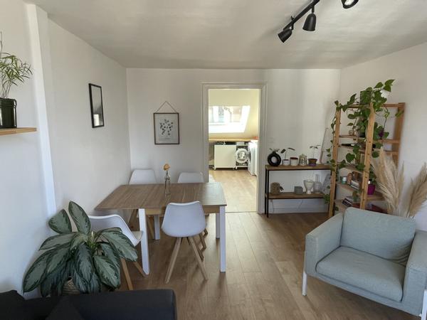 Colocation / Appartement 4 pièces de 94 m², Strasbourg, Route du Polygone / Photo 2