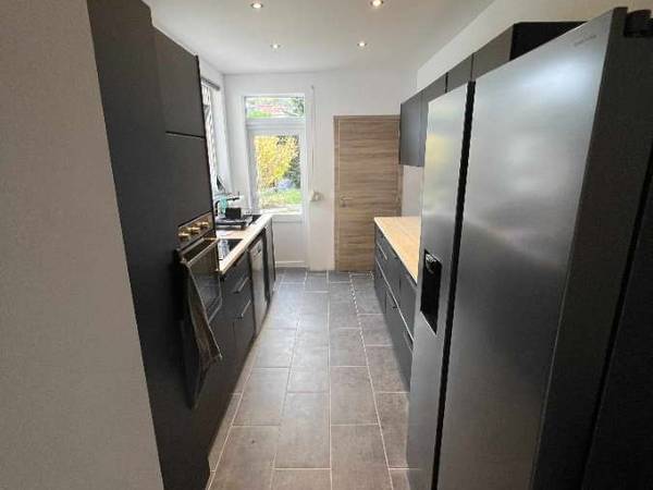 Colocation / Maison 8 pièces de 149 m², Seraing, Rue Franklin Roosevelt / Photo 11