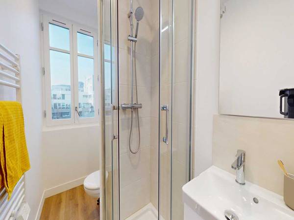 Colocation / Appartement 9 pièces de 140 m², Paris, Rue du Buisson Saint-Louis / Photo 9