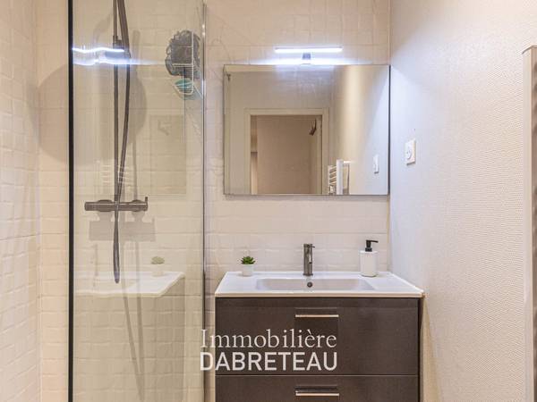 Colocation / Maison 9 pièces de 50 m², Villeurbanne, Rue du 4 Août 1789 / Photo 16