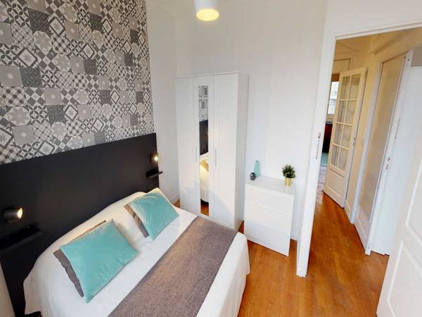 Colocation / Appartement 4 pièces de 90 m², Paris, Boulevard de Dixmude / Photo 2