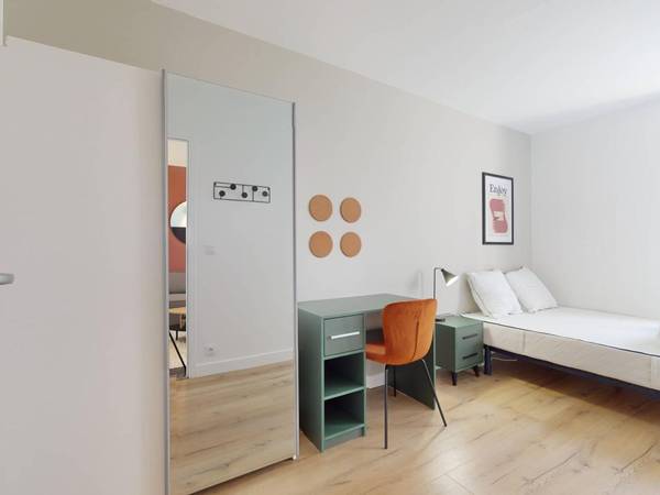 Room share / 5 rooms apartment · 84 m², Gennevilliers, 35 Avenue Chandon / Photo 7