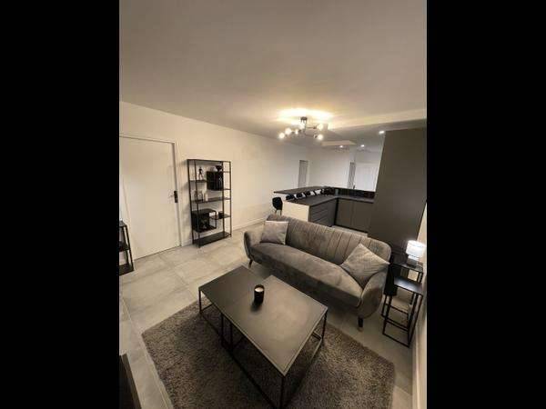 Colocation / Appartement 5 pièces de 80 m², Toulouse, Route de Seysses / Photo 2