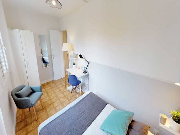 Colocation / Appartement 4 pièces de 60 m², Toulouse, Rue Francisque Sarcey / Photo 2
