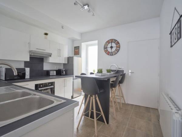 Colocation / Maison 6 pièces de 82 m², La Madeleine, Rue Godefroy / Photo 2