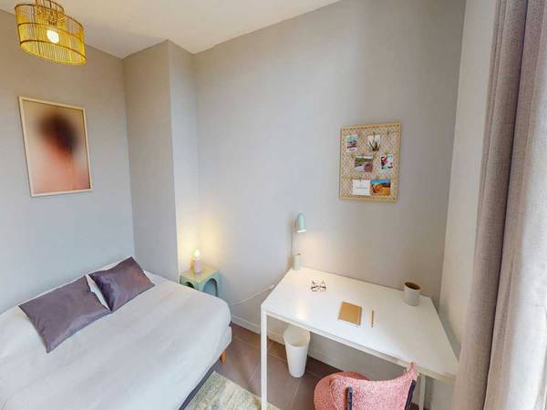 Colocation / Appartement 3 pièces de 70 m², Lyon, Rue Dugas-Montbel / Photo 2