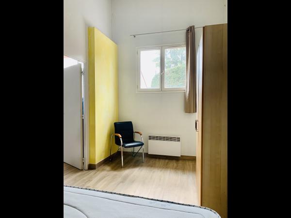 Colocation / Appartement 4 pièces de 100 m², Montgeron, Rue des Fauvettes / Photo 2