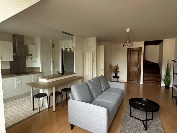 Colocation / Duplex 4 pièces de 83 m², Melun, Boulevard Gambetta / Photo 2