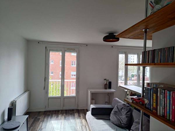 Location / Appartement 2 pièces de 40 m², Montrouge, Rue Germain Dardan / Photo 2