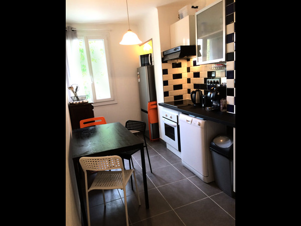 Colocation / Appartement 4 pièces de 65 m², Marseille, Boulevard Camille Flammarion / Photo 2