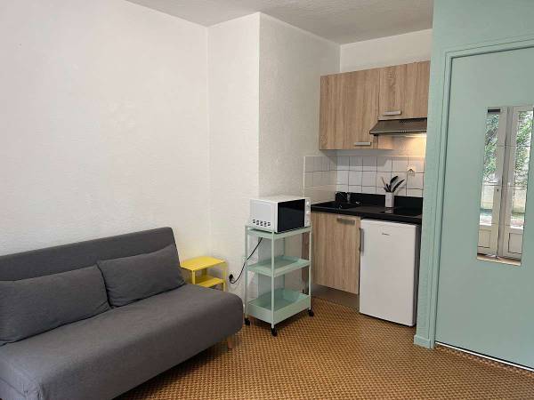 Location / Appartement 1 pièce de 19 m², Reims, Rue Gambetta / Photo 2