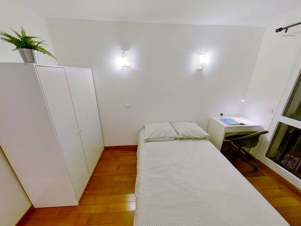 Colocation / Appartement 6 pièces de 79 m², Paris / Photo 2