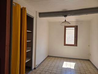 Location / Studio, Beaucaire