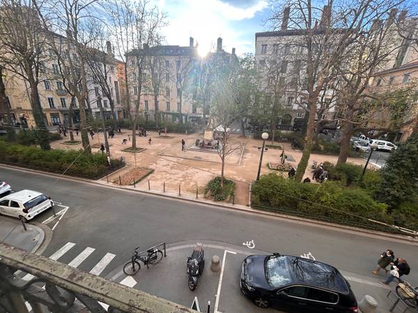 Colocation / Appartement 4 pièces de 110 m², Lyon, Place Sathonay / Photo 6