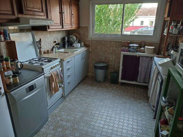 Colocation / Maison 7 pièces de 110 m², Saint-Pierre-des-Corps, Rue Julian Grimau / Photo 2