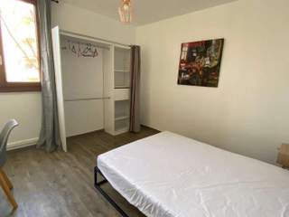 Casa partilhada / 4 rooms apartment · 80 m², Aix-en-Provence, Chemin de Chemin de Pravet