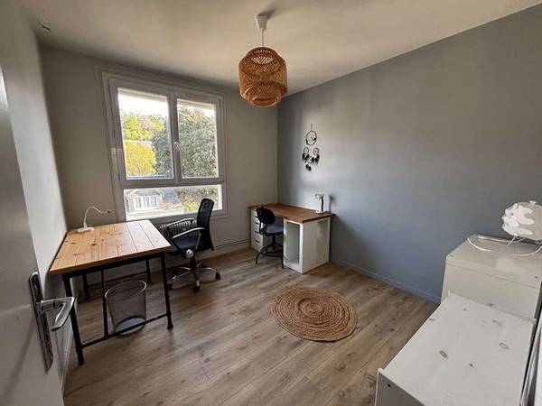 Location / Appartement 4 pièces de 78 m², Le Havre, Rue Reine Berthe / Photo 2