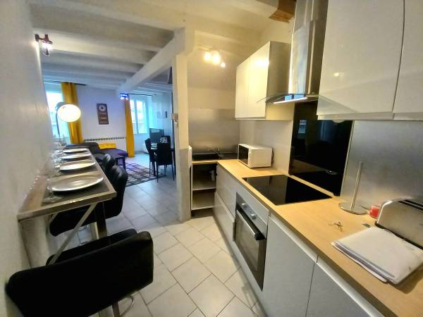 Colocation / Loft/atelier 6 pièces de 110 m², Nîmes, Rue Henri-Iv / Photo 2