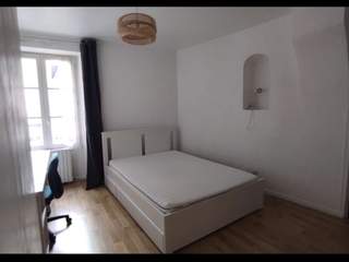 Colocation / 8 rooms house · 150 m², Laval, Rue Échelle Marteau