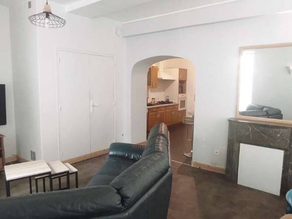 Colocation / Maison 8 pièces de 150 m², Laval, Rue Échelle Marteau / Photo 2