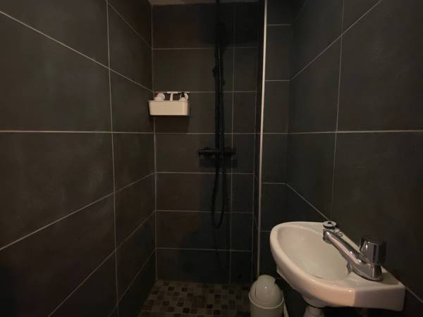 Colocation / Appartement 5 pièces de 85 m², Lille, Rue Saint-Sauveur / Photo 2