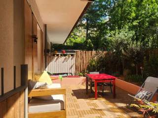 Room share, 3 rooms apartment, Paris