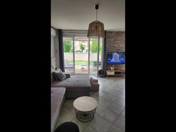 Colocation / Appartement de 50 m², Saint-Martin-d'Hères / Photo 2