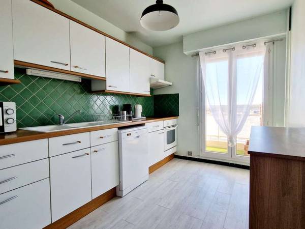 Colocation / Appartement 5 pièces de 119 m², Nîmes, Rue Briçonnet / Photo 2