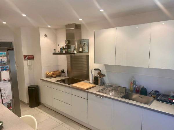 Chambre chez l'habitant / Appartement 5 pièces de 100 m², Marseille, Rue Saint Pierre / Photo 2