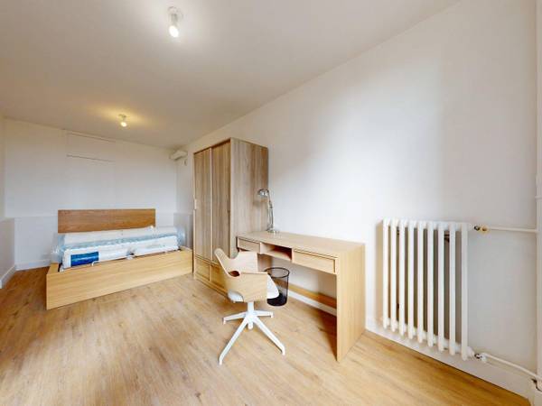 Colocation / Appartement 6 pièces de 111 m², Lyon, Rue Philippe Fabia / Photo 2